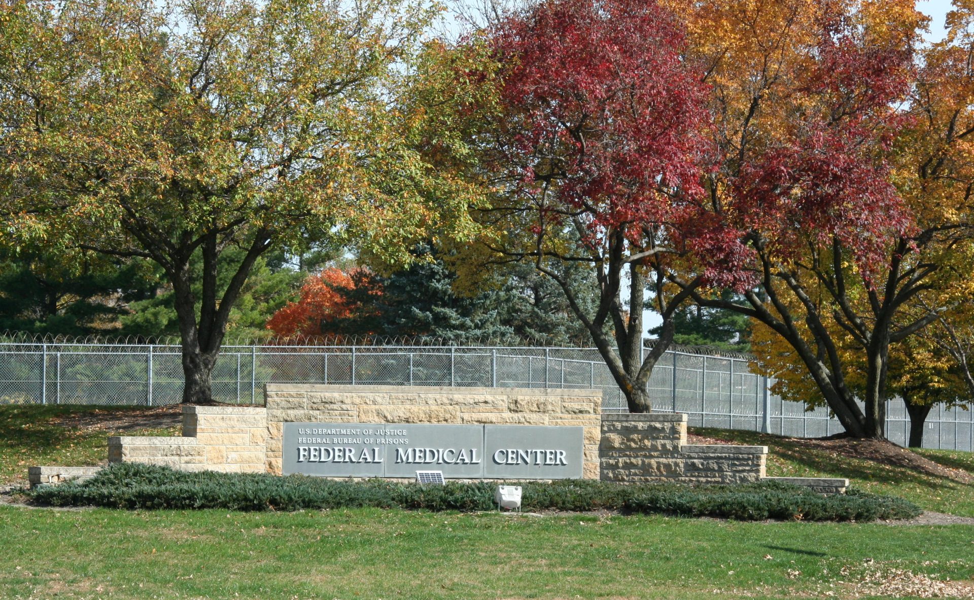 federal medical center rochester