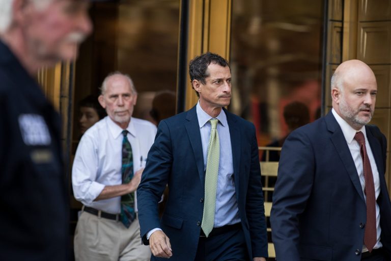 why did Anthony Weiner Goes to prison