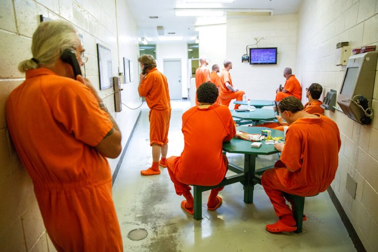 How Do Inmates Pass the Time in Prison