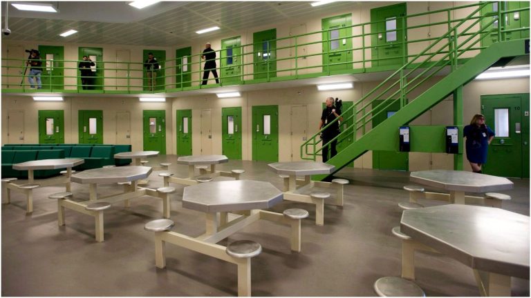 Toronto South Detention Centre